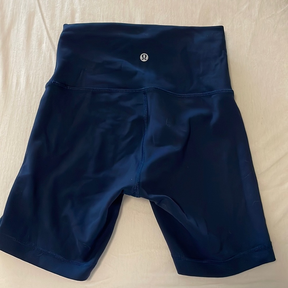 Lululemon Spandex Shorts / 6 inch inseam / still has inside tag